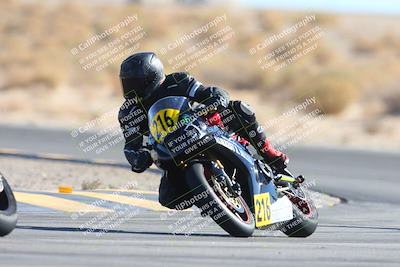 media/Jan-10-2025-CVMA Friday Practice (Fri) [[489e0da257]]/Group 4 and Trackday/Session 4 (Turn 16)/